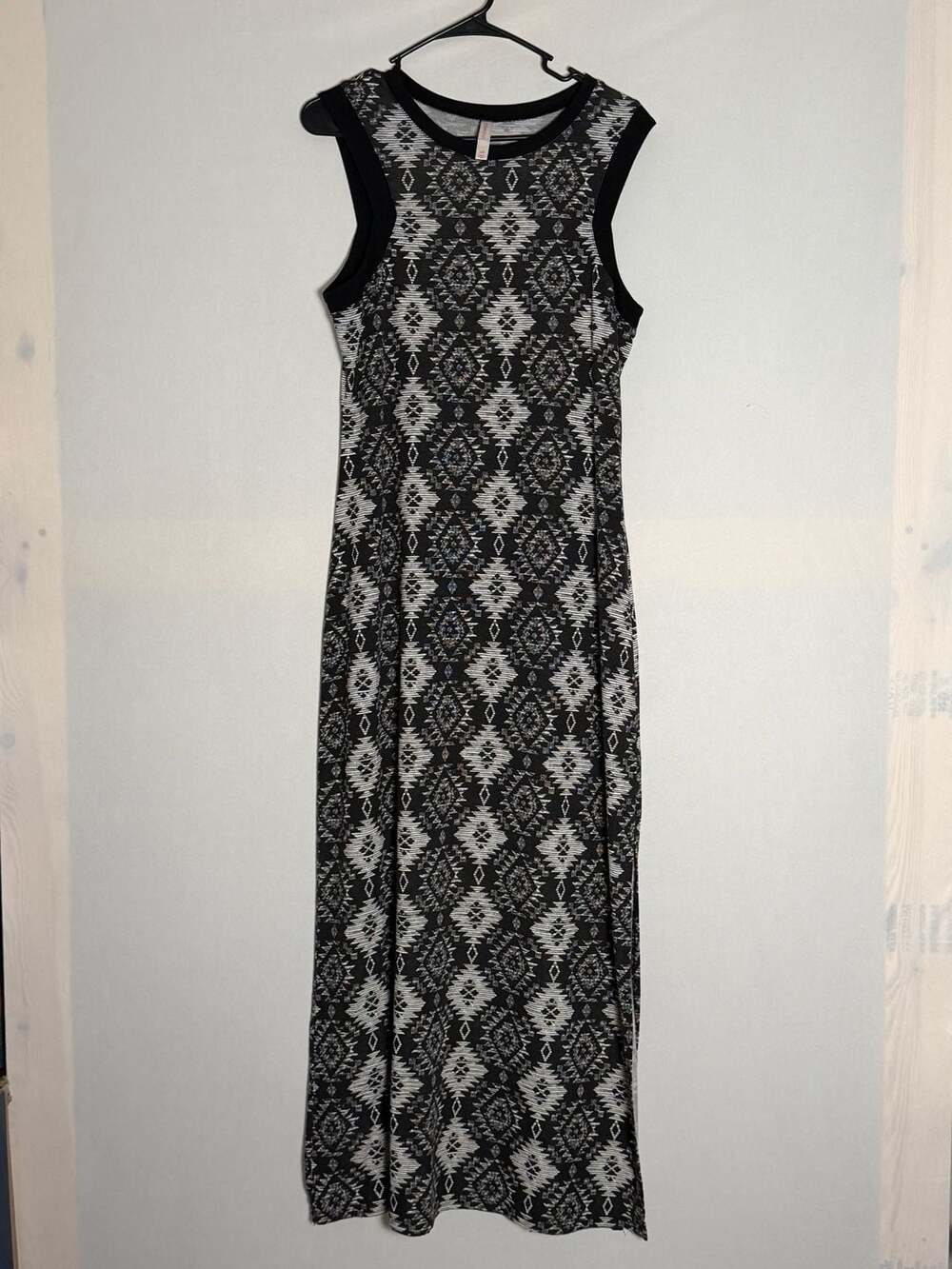 Xhilaration Maxi Dress Size L Black White Aztec Geometric Racerback